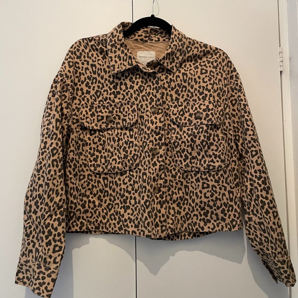 Cropped Leopard Print Shirt